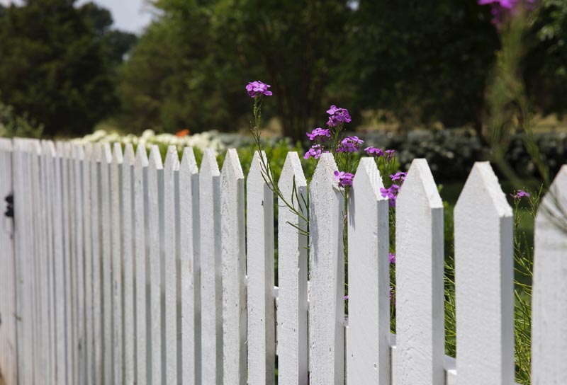 fence construction in Newtown, CT