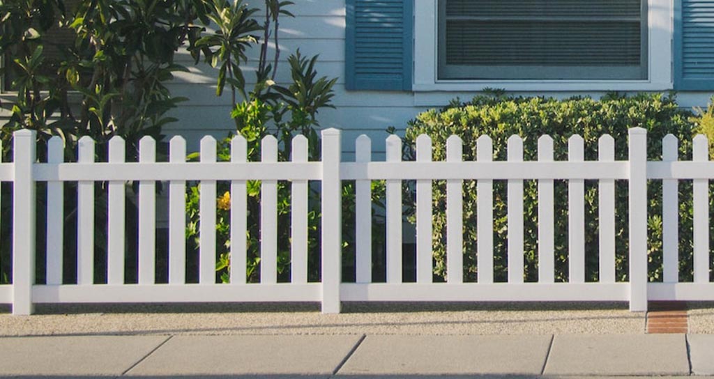affordable privacy fencing ideas in Newtown, CT