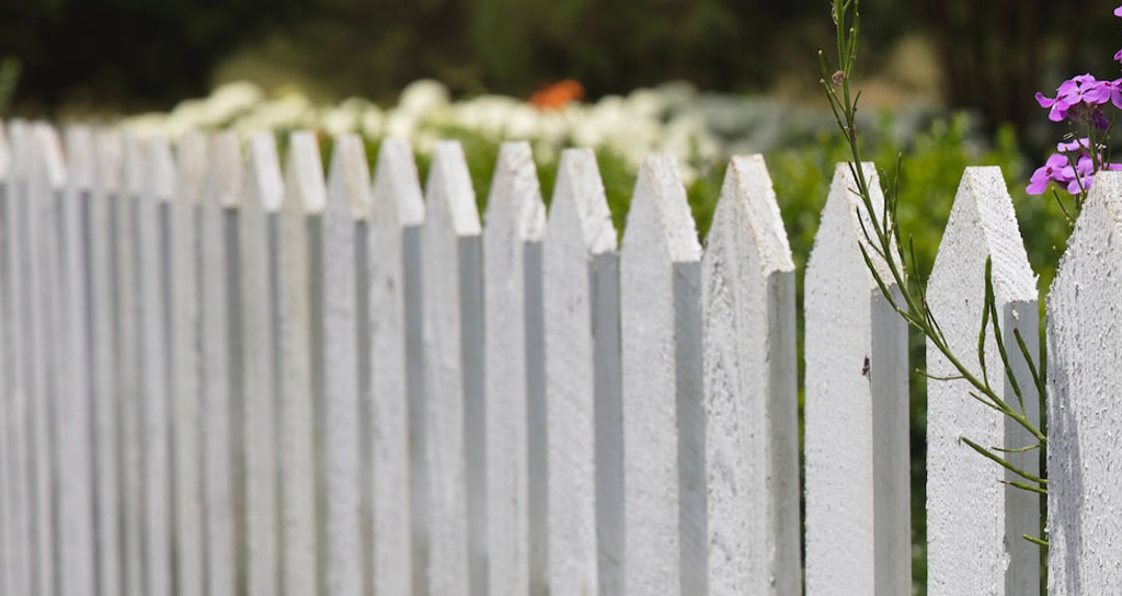 Fence Maintenance and Longevity in Newtown, CT