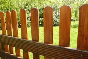 Expert Tips and Tricks: How to Build a Durable and Beautiful Fence